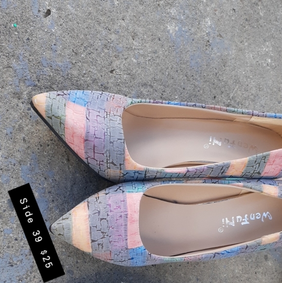 Heels - Picture 2 of 2